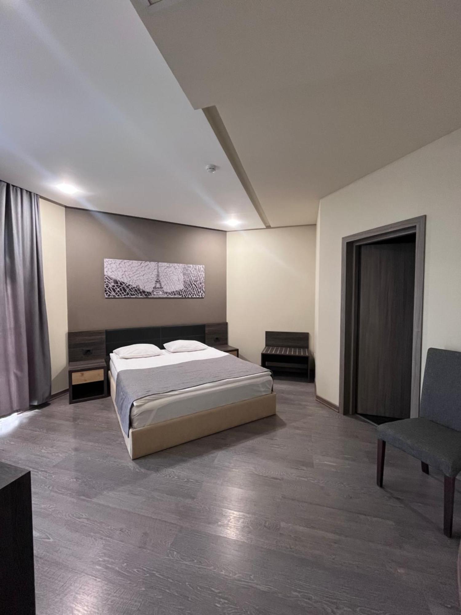 Hotel Bien Erivan