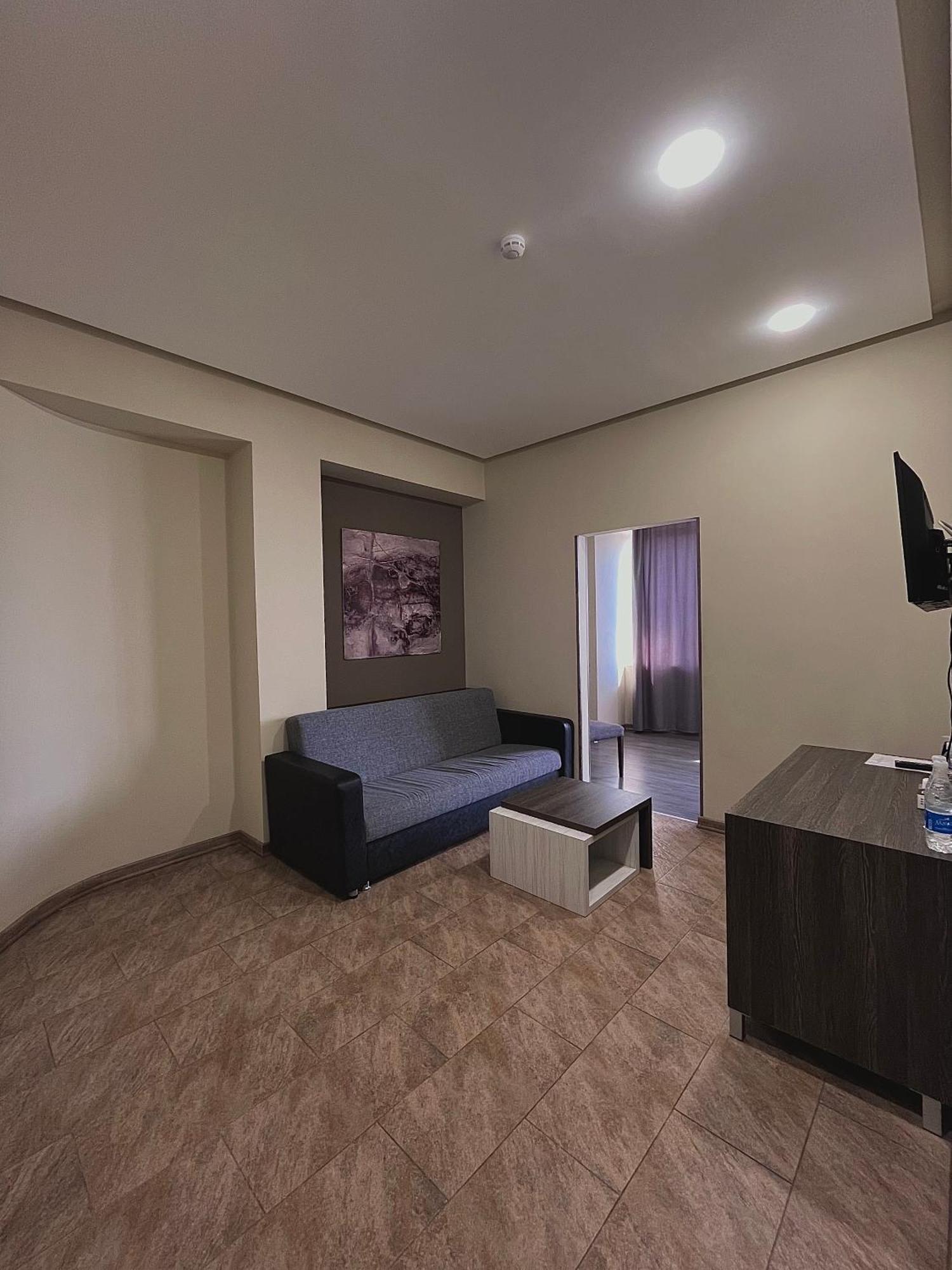 Bien Hotel Erivan